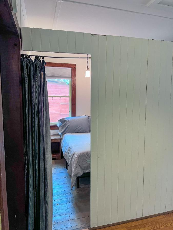 Camp Hudson Pines Villa Corinth Dış mekan fotoğraf