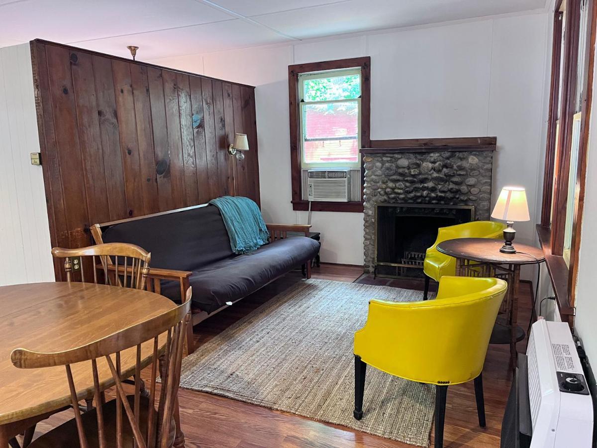 Camp Hudson Pines Villa Corinth Dış mekan fotoğraf